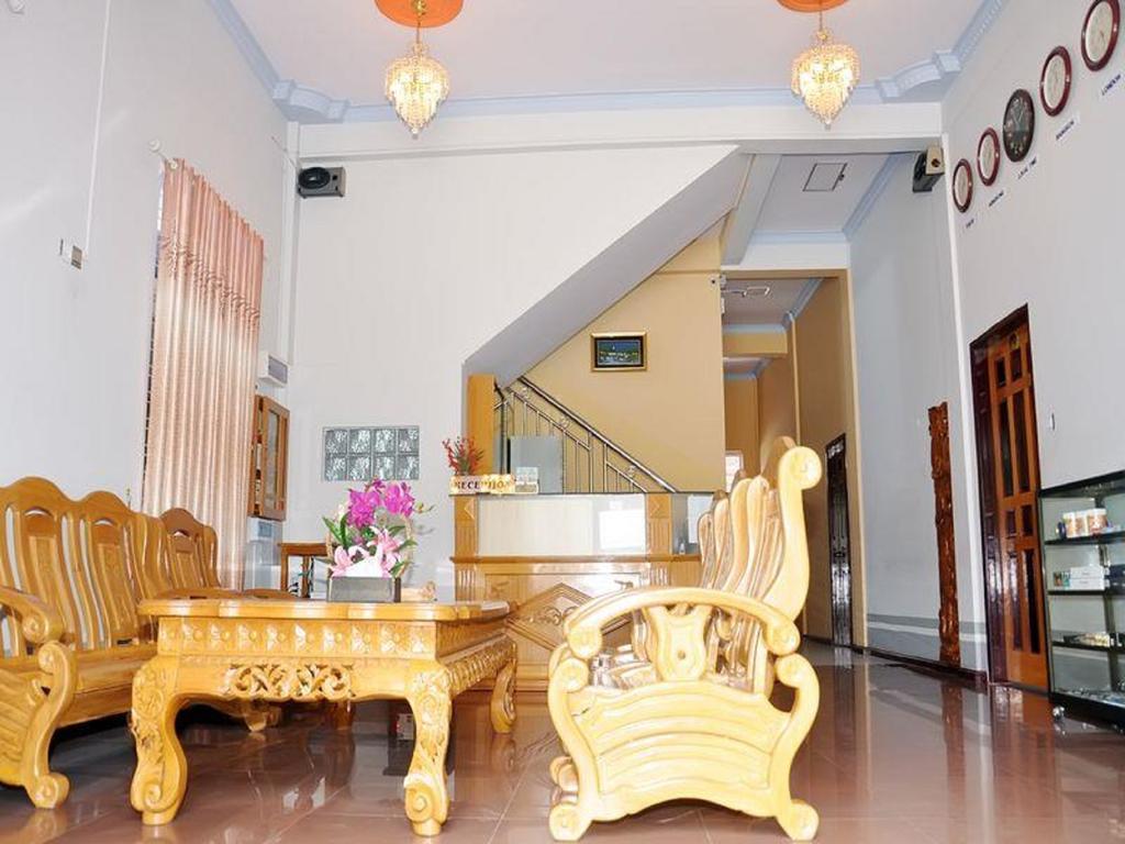 Royal Tulip Hotel Mandalay Exteriör bild