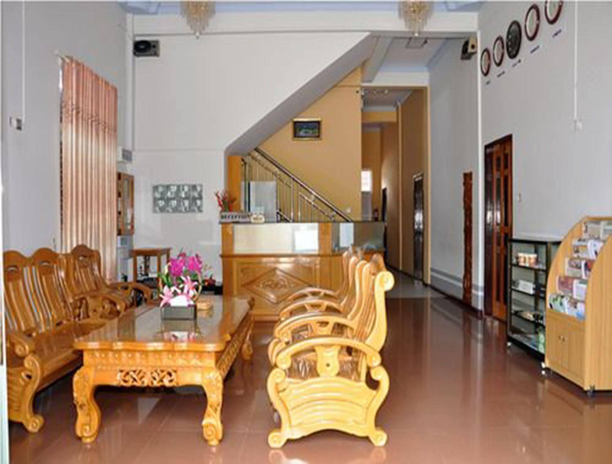 Royal Tulip Hotel Mandalay Exteriör bild