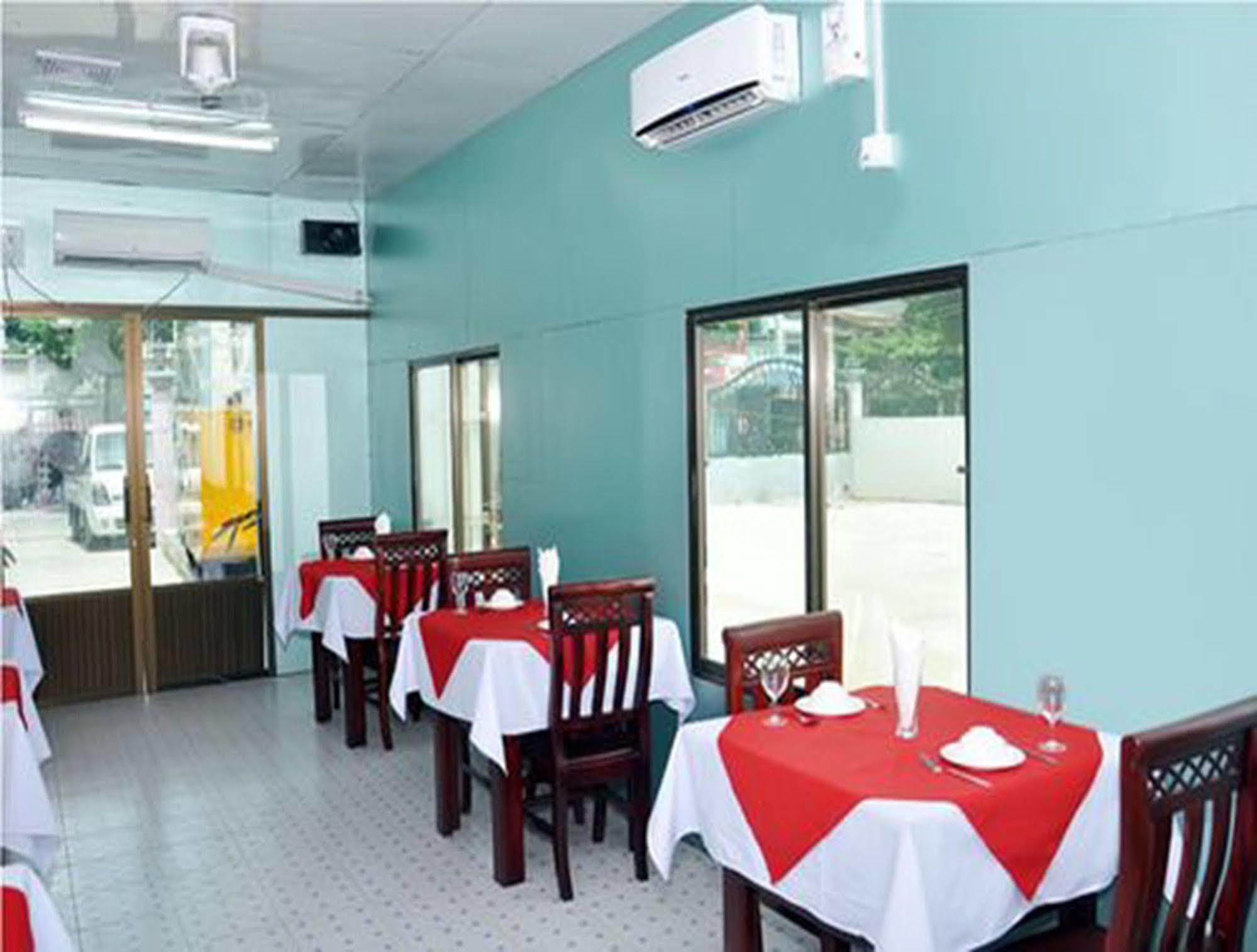 Royal Tulip Hotel Mandalay Exteriör bild